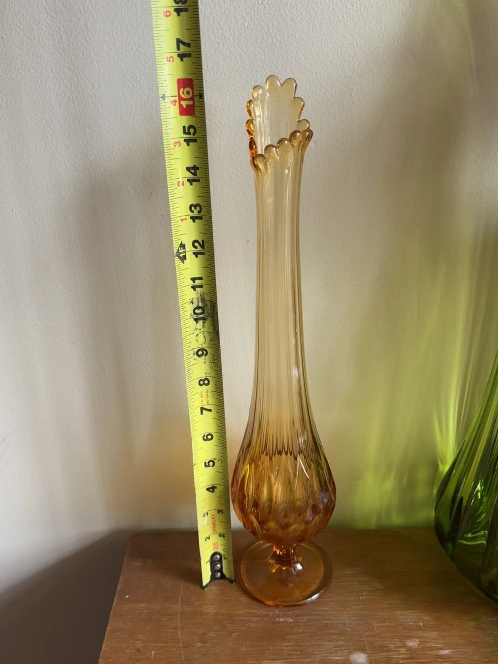 Colonial Fenton swung vase